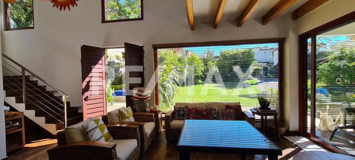 secondary property images 0