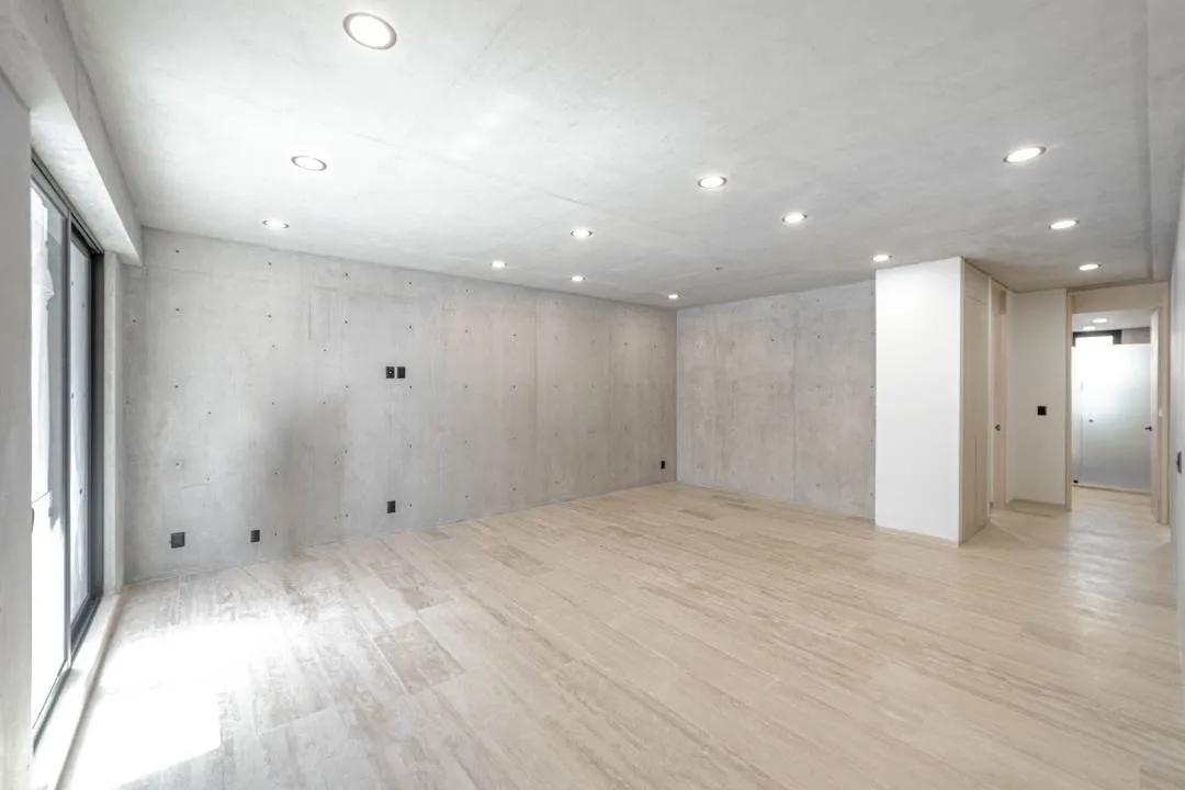 main property photo