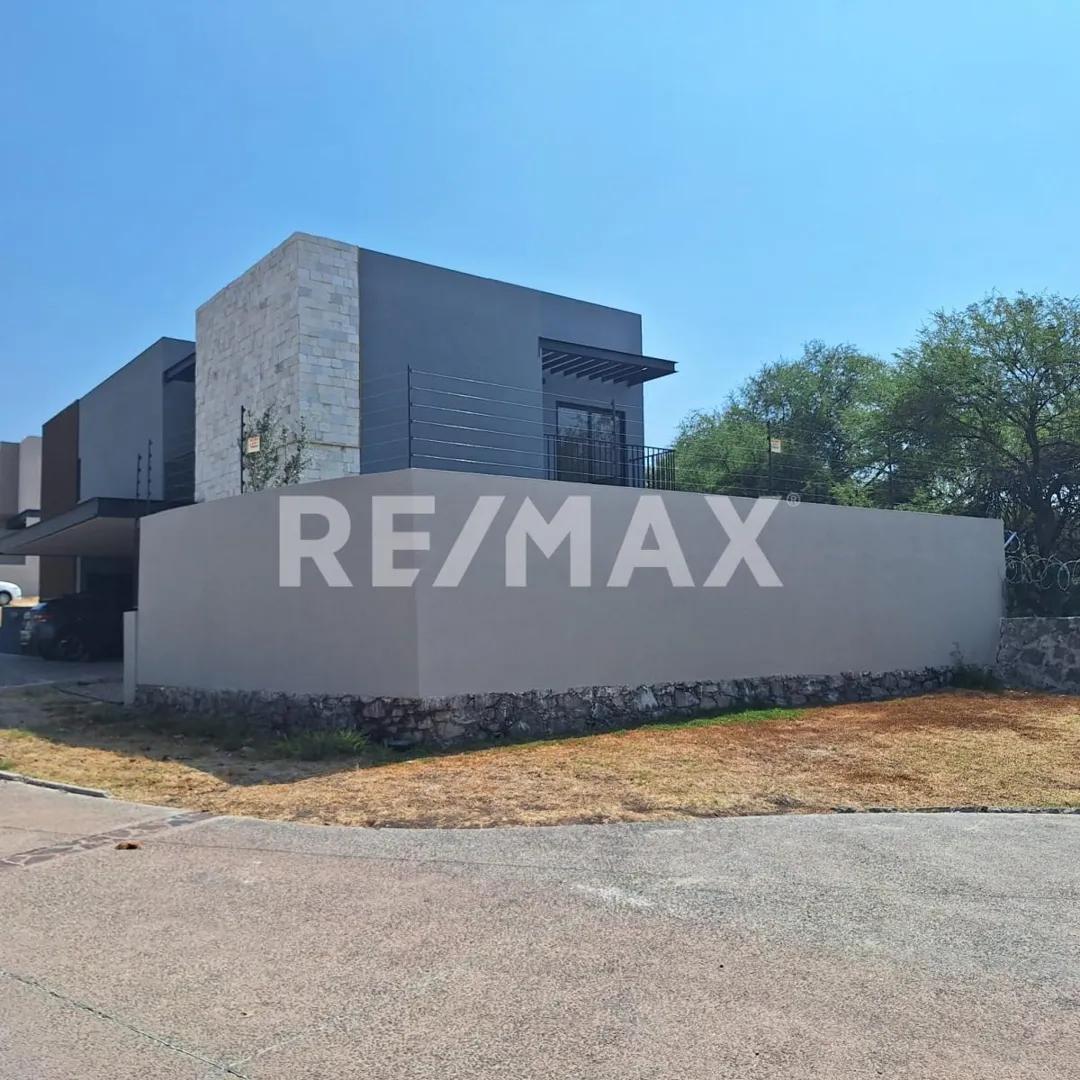 secondary property images 0