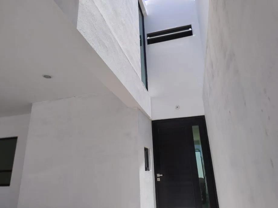 main property photo