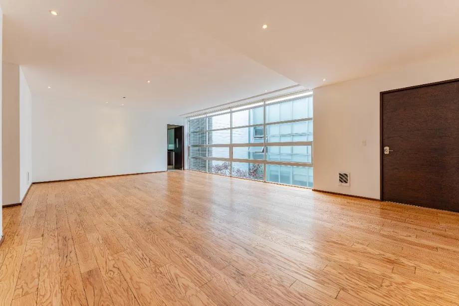 main property photo