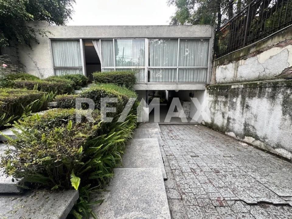 main property photo