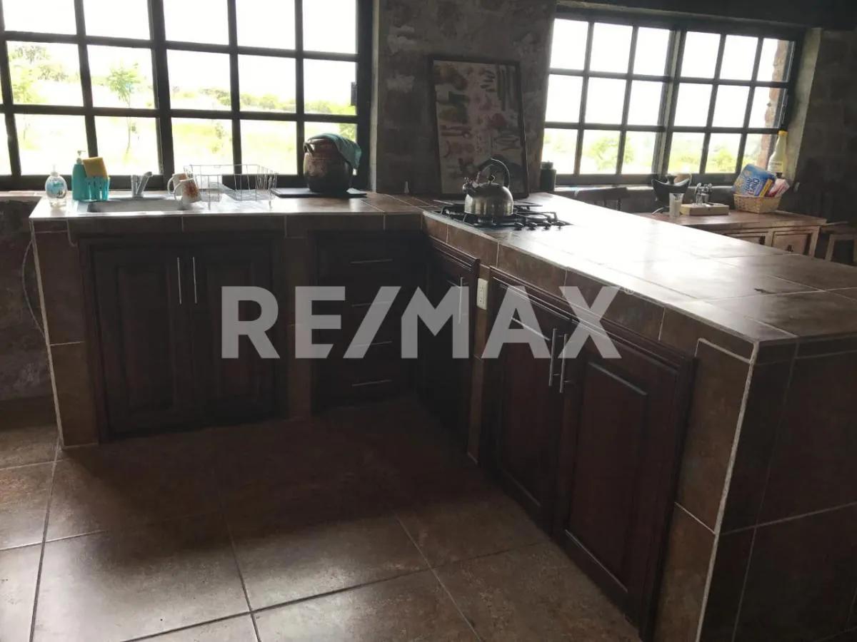 secondary property images 3