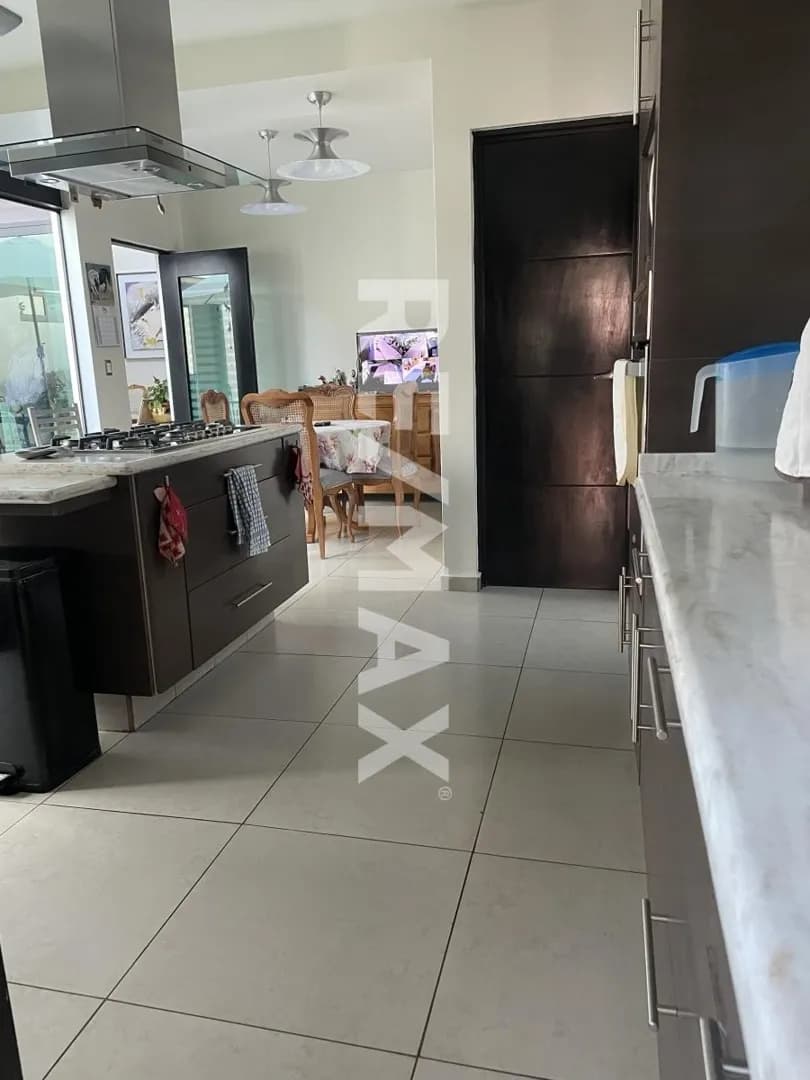 secondary property images 1