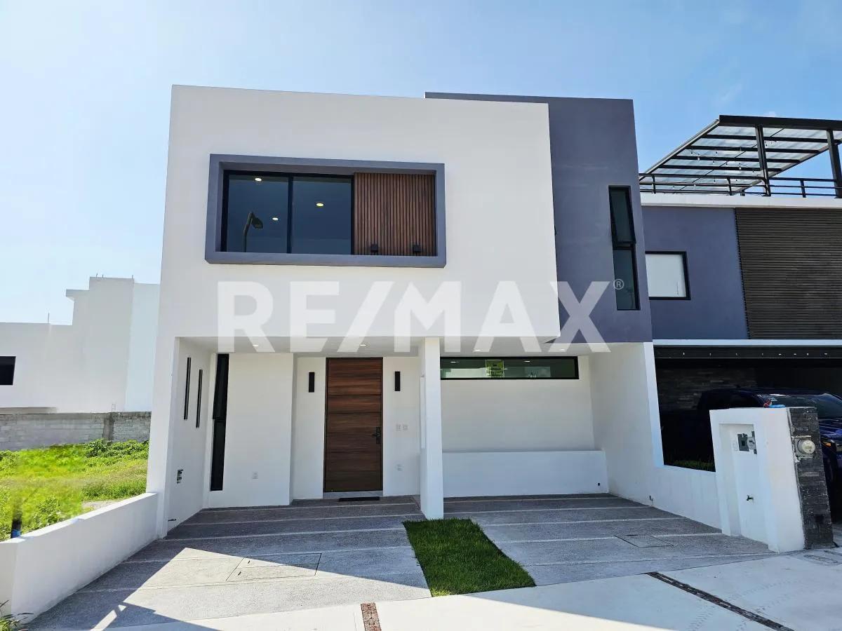 main property photo