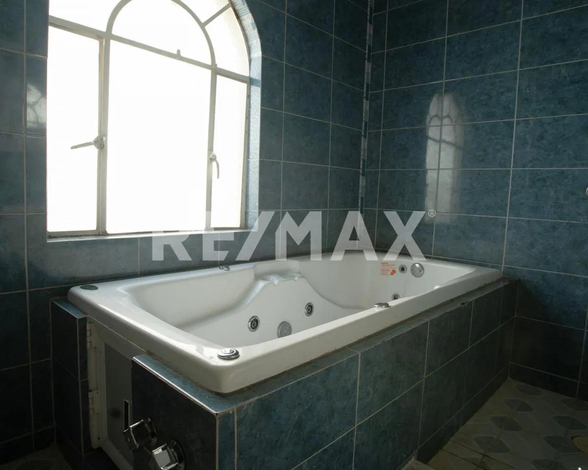 secondary property images 0