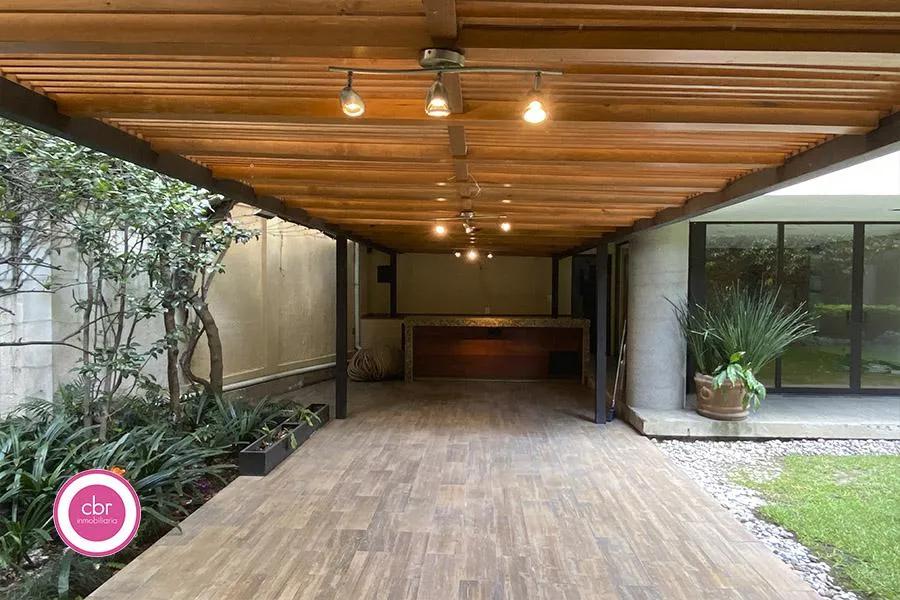 main property photo