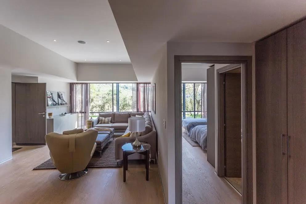 main property photo