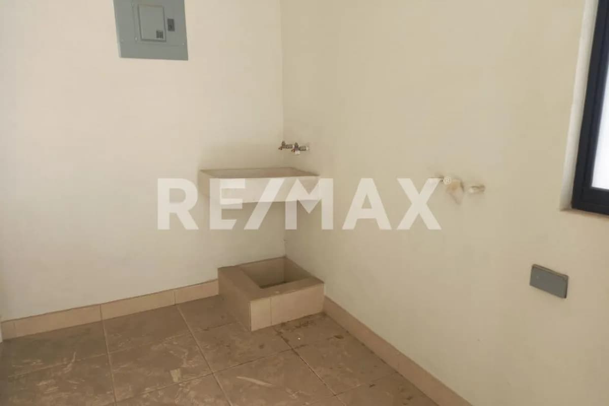 secondary property images 2