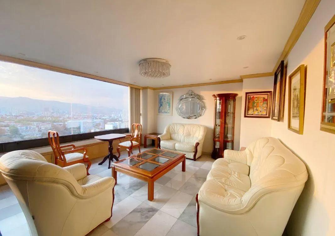 main property photo