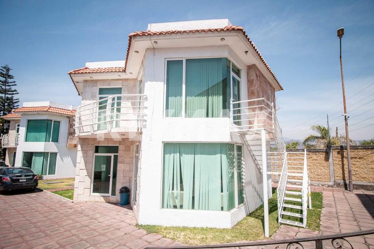 Property Image Property Image