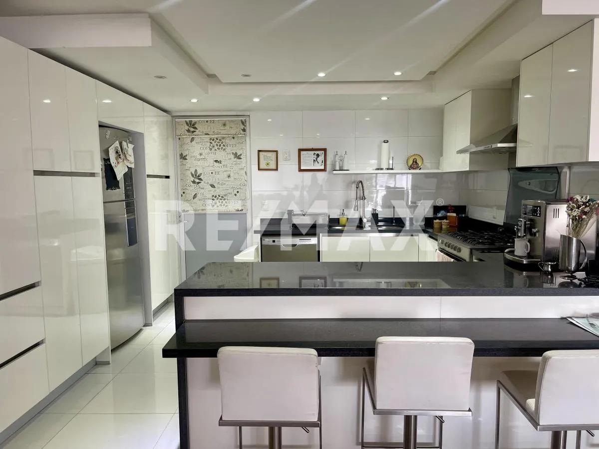 main property photo