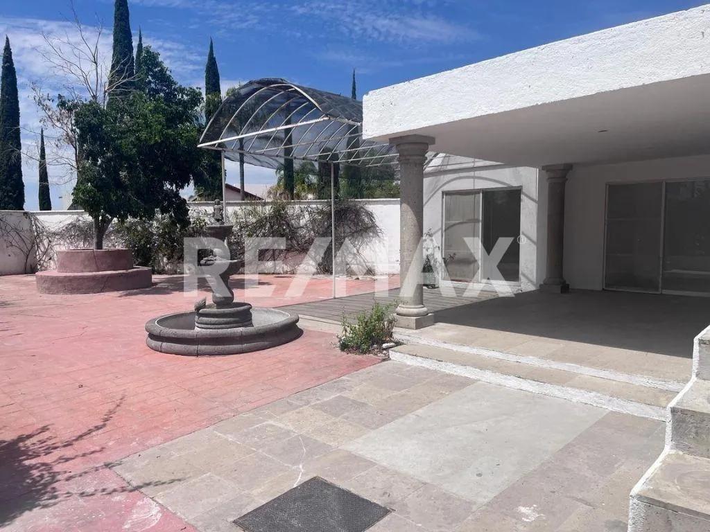 secondary property images 0