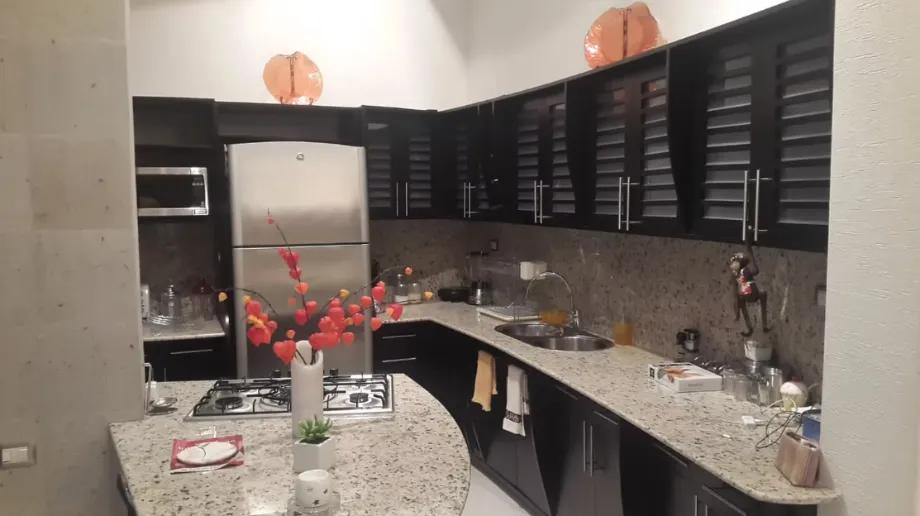 secondary property images 0