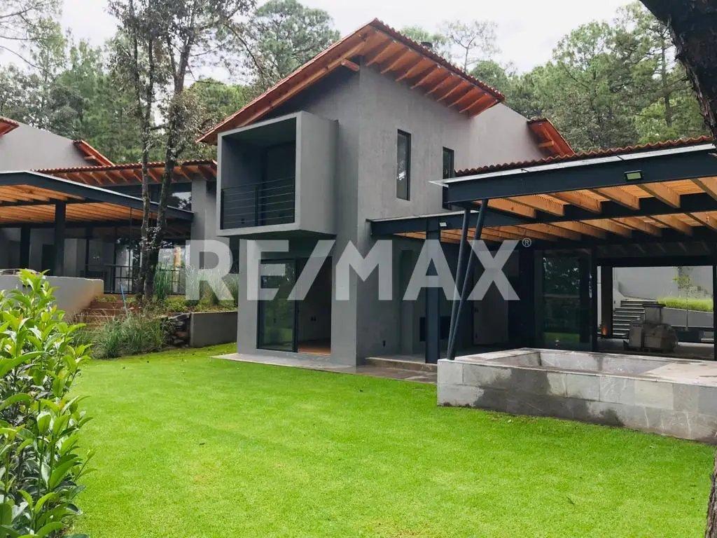 main property photo