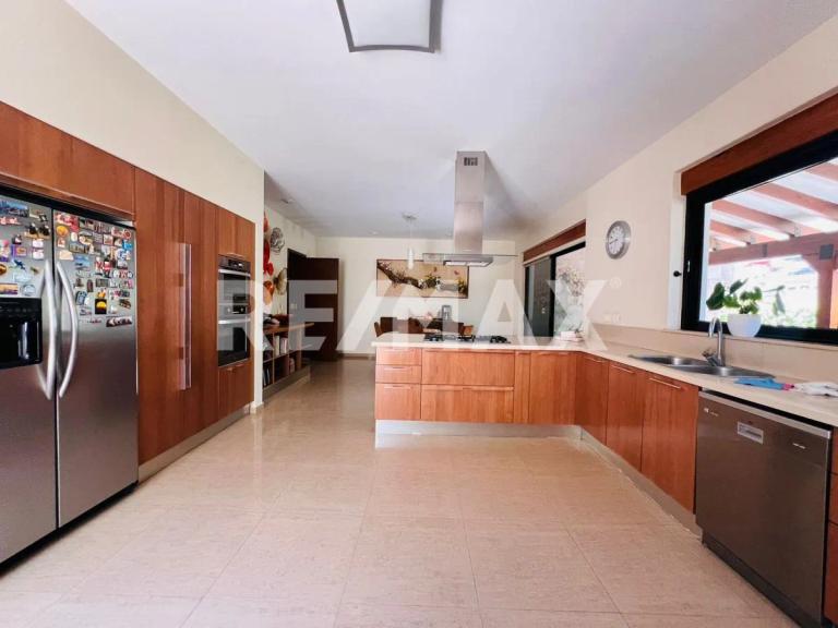 Property Image Property Image