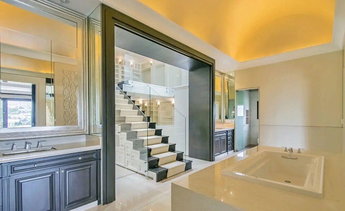 main property photo