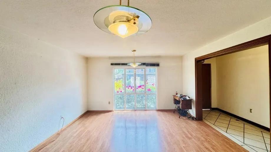 secondary property images 0