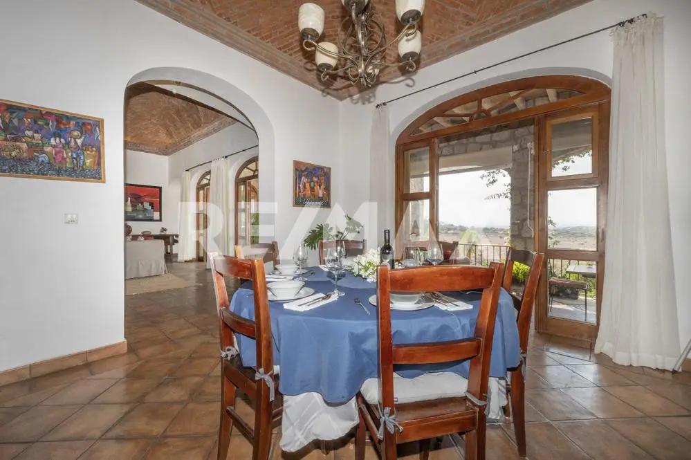 secondary property images 1