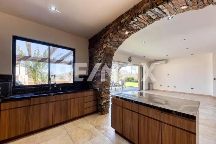 secondary property images 0