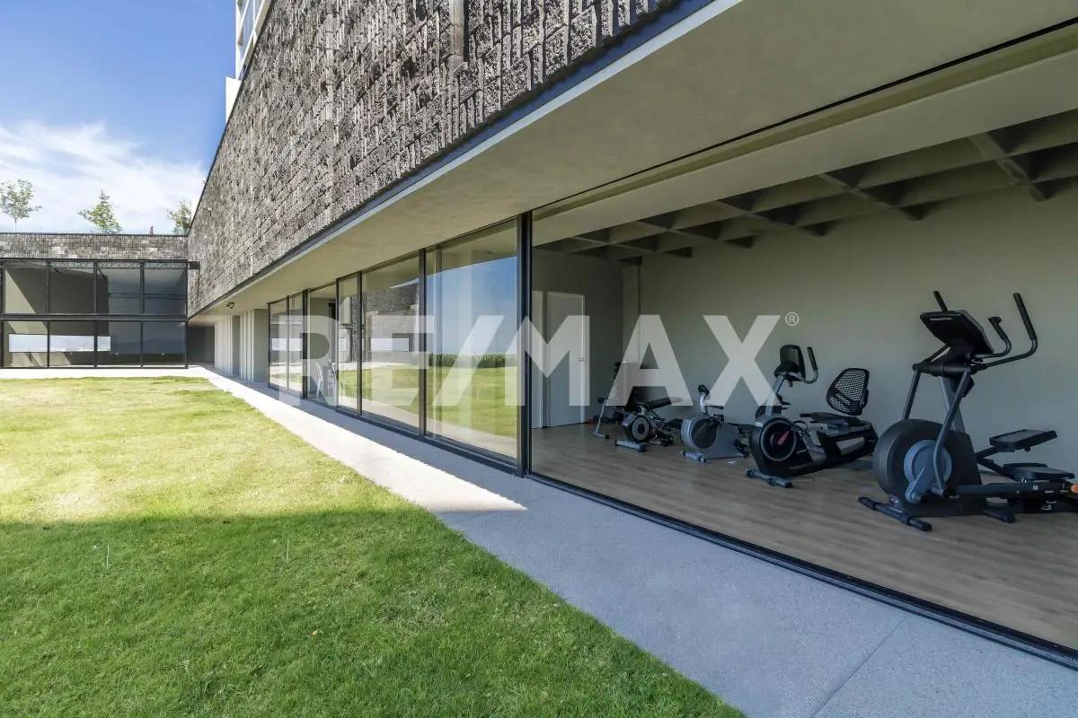 secondary property images 0