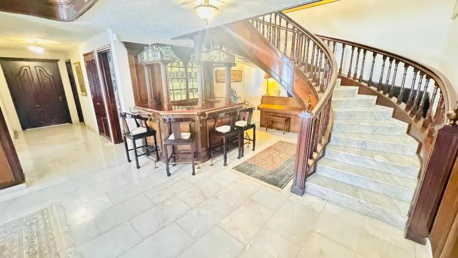 secondary property images 2