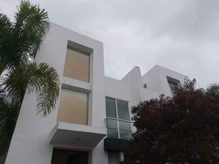 main property photo