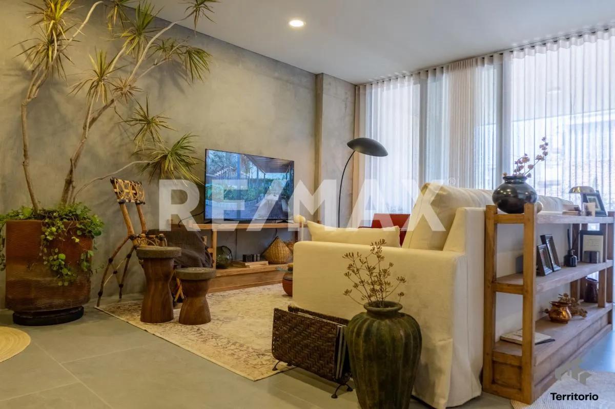 main property photo