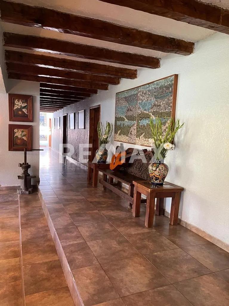 main property photo