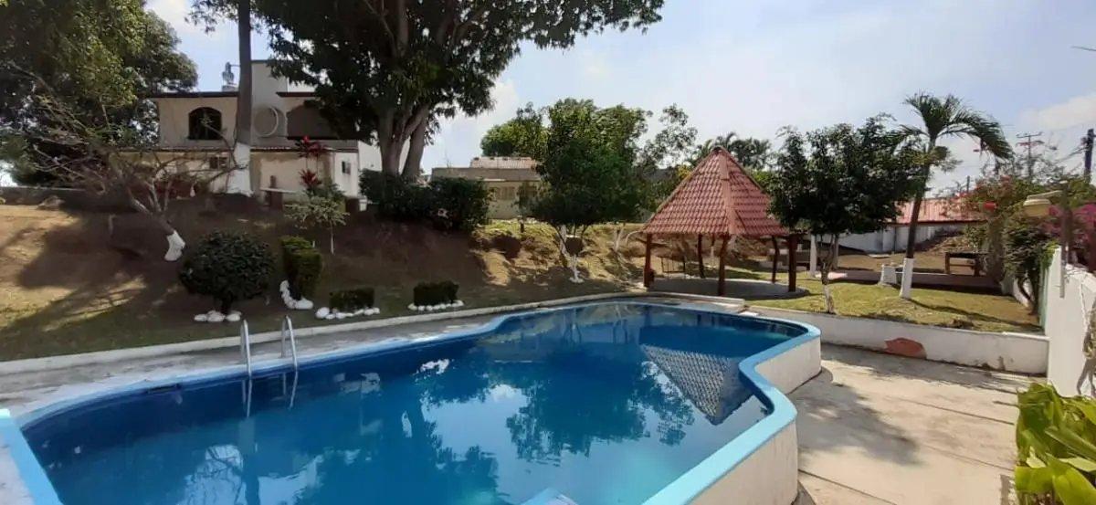 main property photo