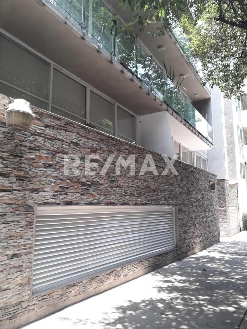 main property photo