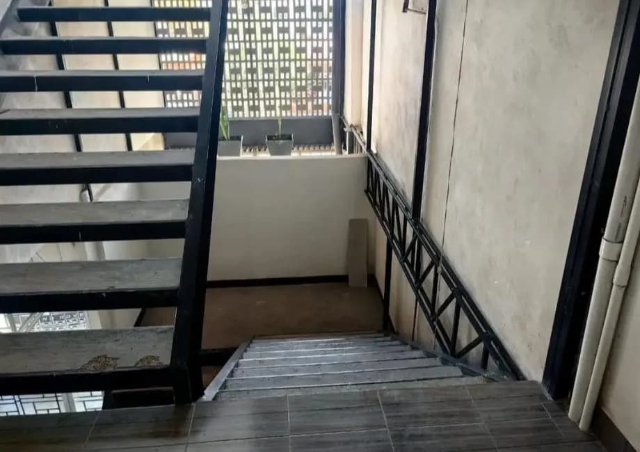 secondary property images 0