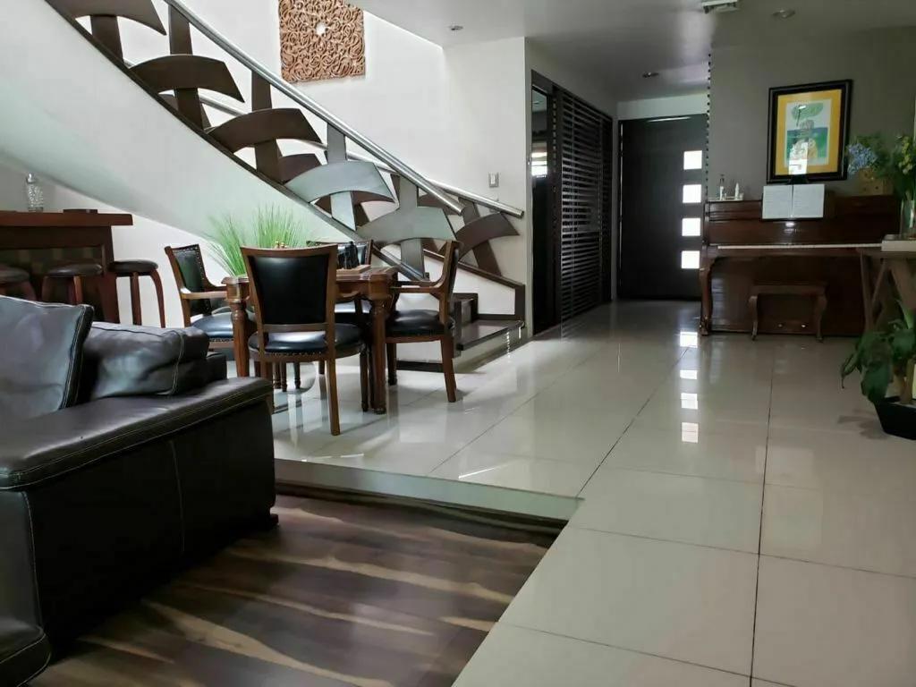 secondary property images 0