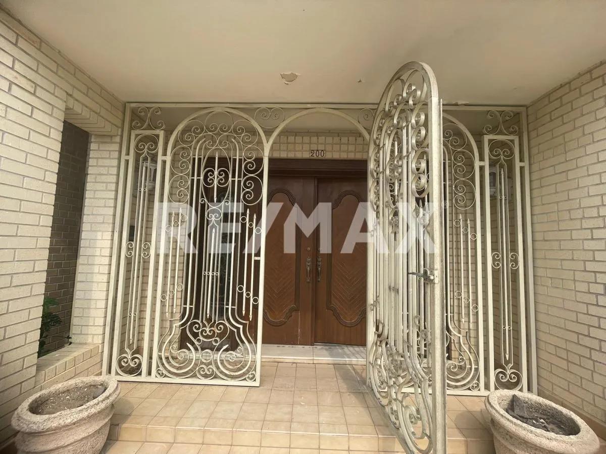 main property photo