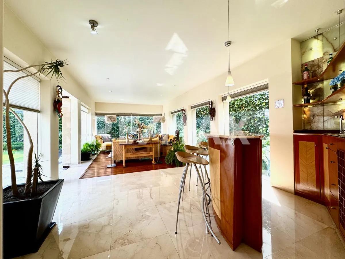 main property photo