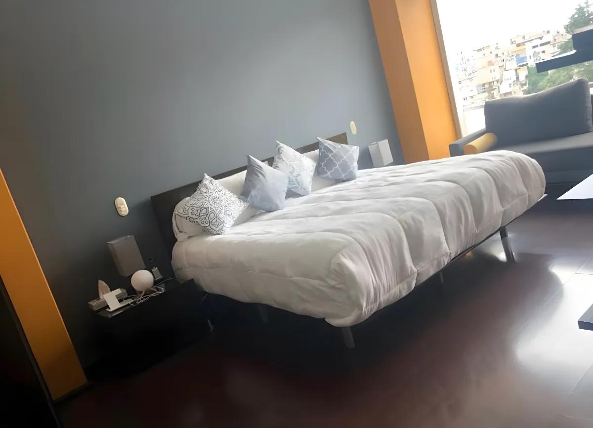 main property photo