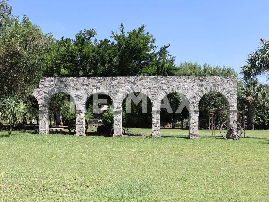 secondary property images 0