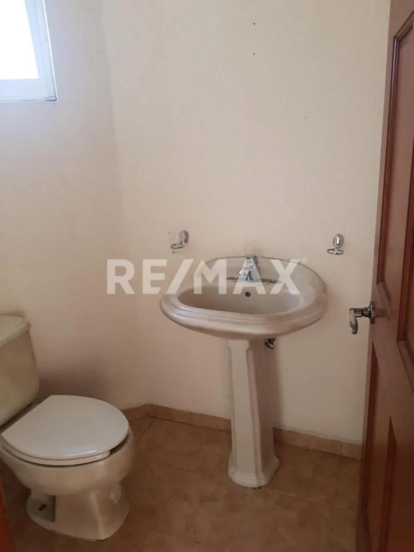 secondary property images 0