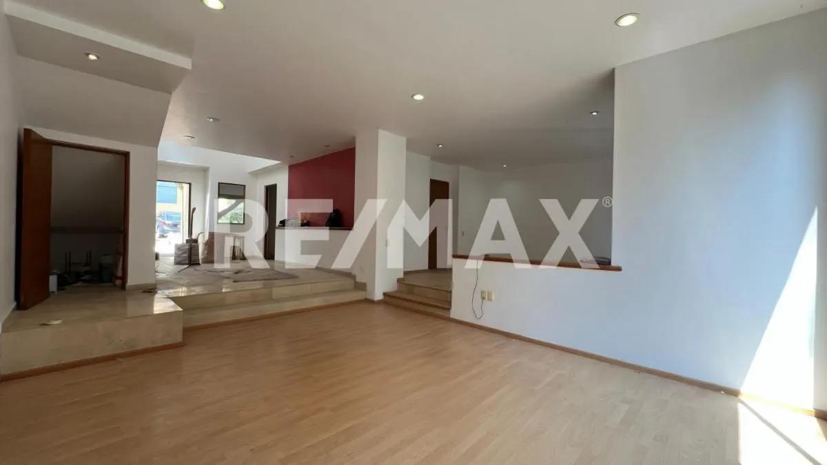 main property photo