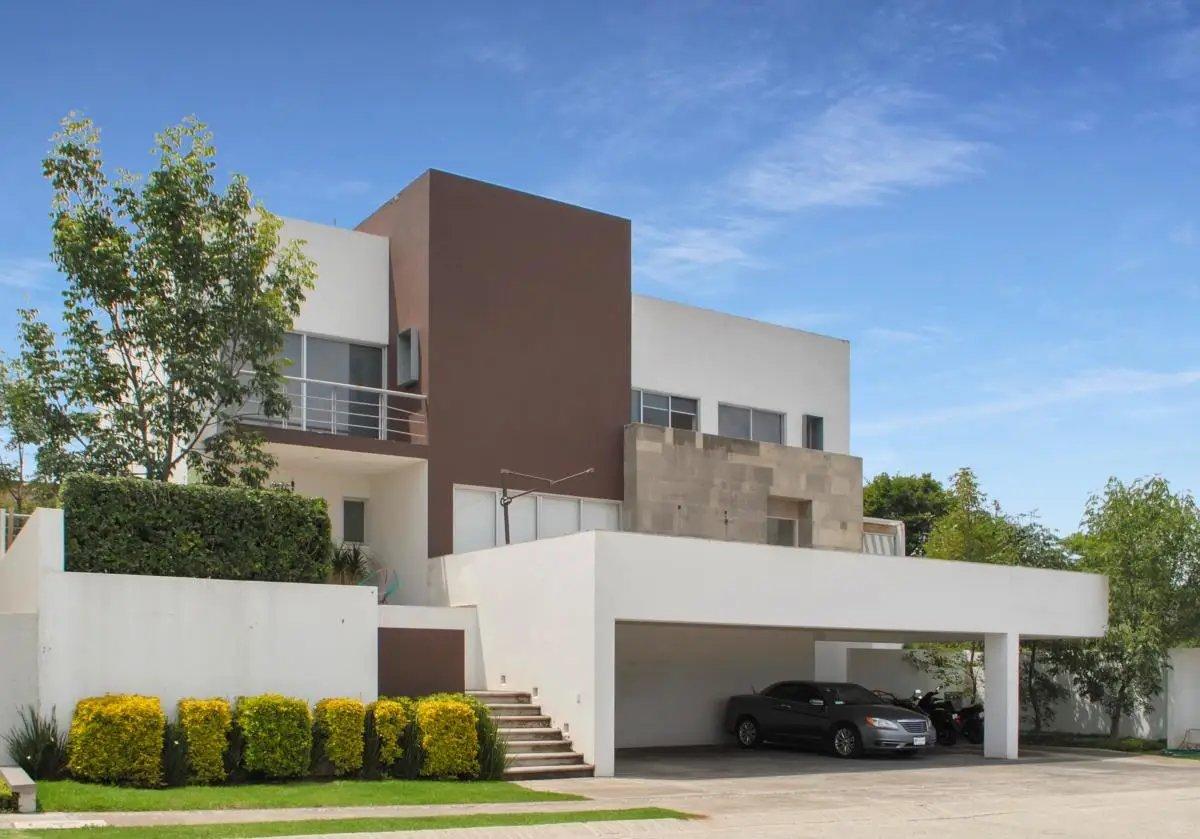 main property photo