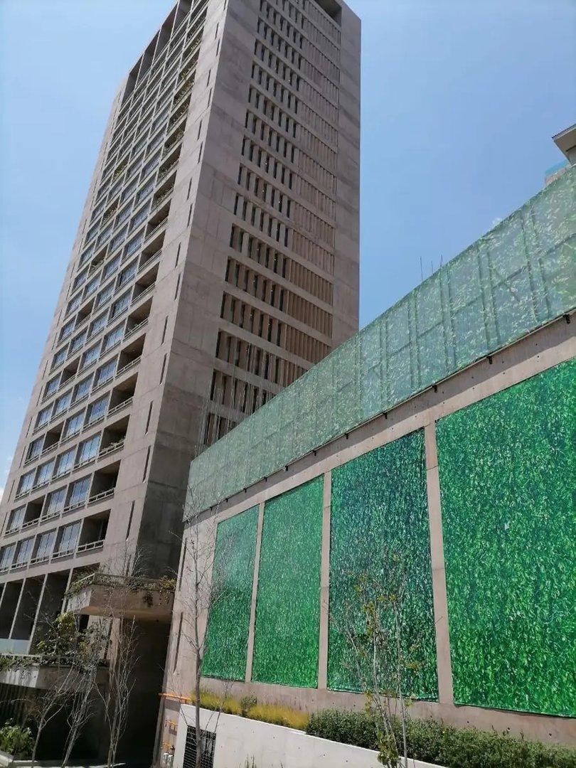 main property photo