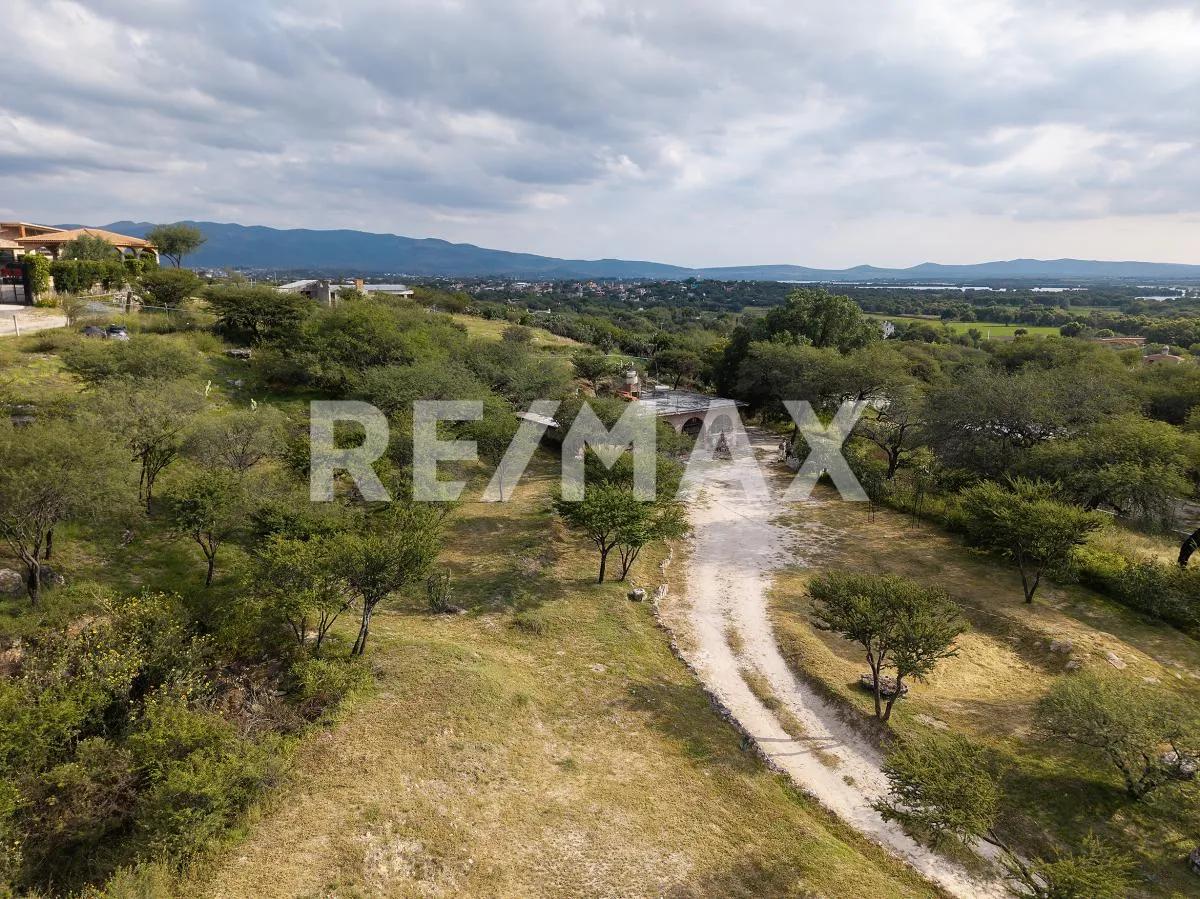 secondary property images 0
