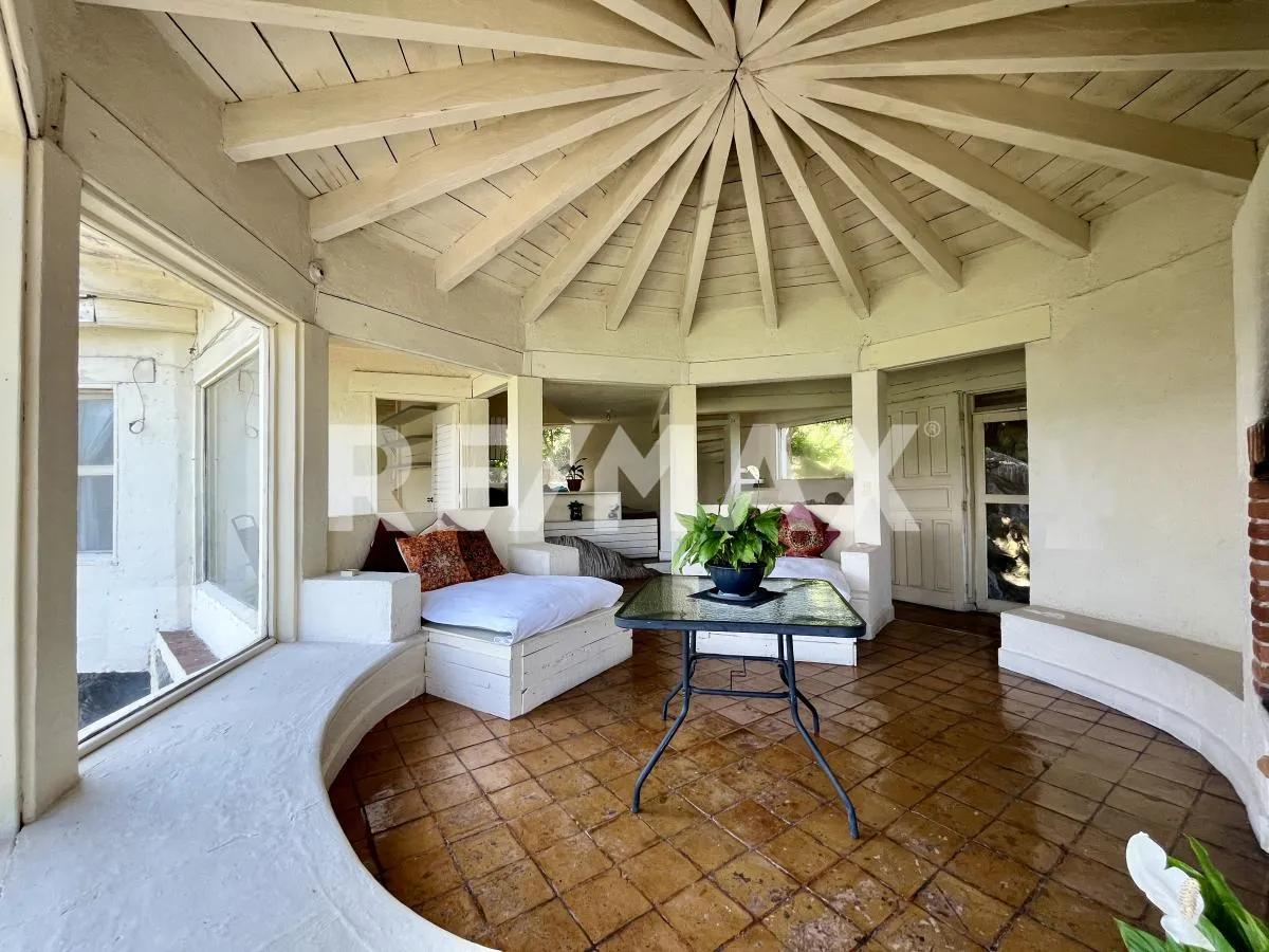 main property photo