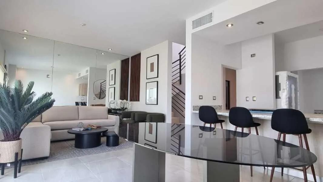 main property photo