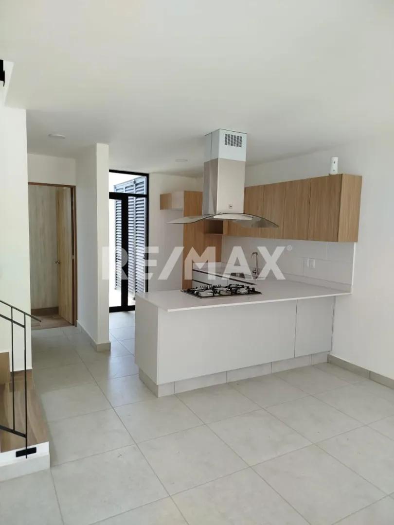 main property photo