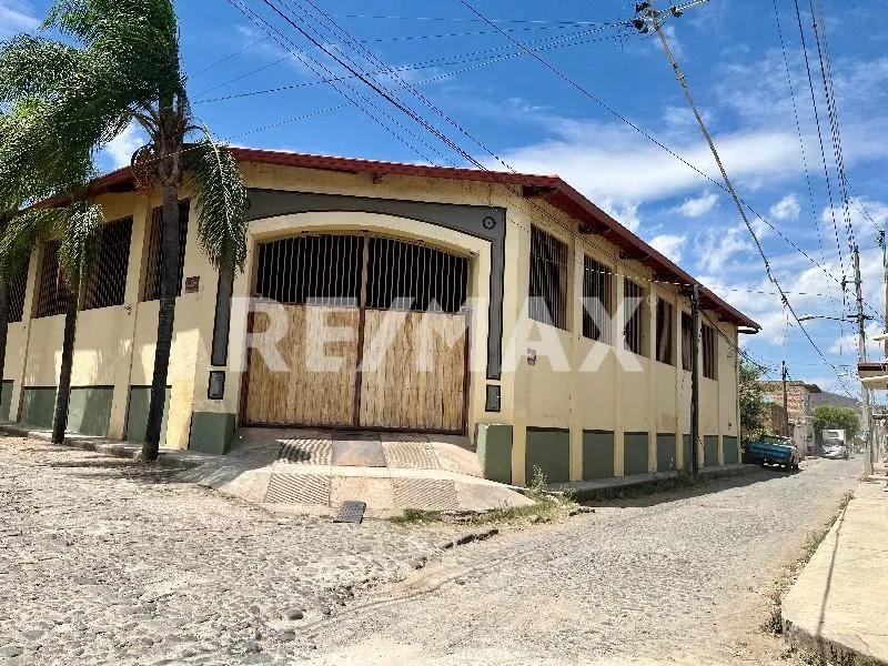 main property photo