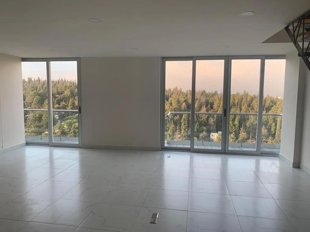secondary property images 0