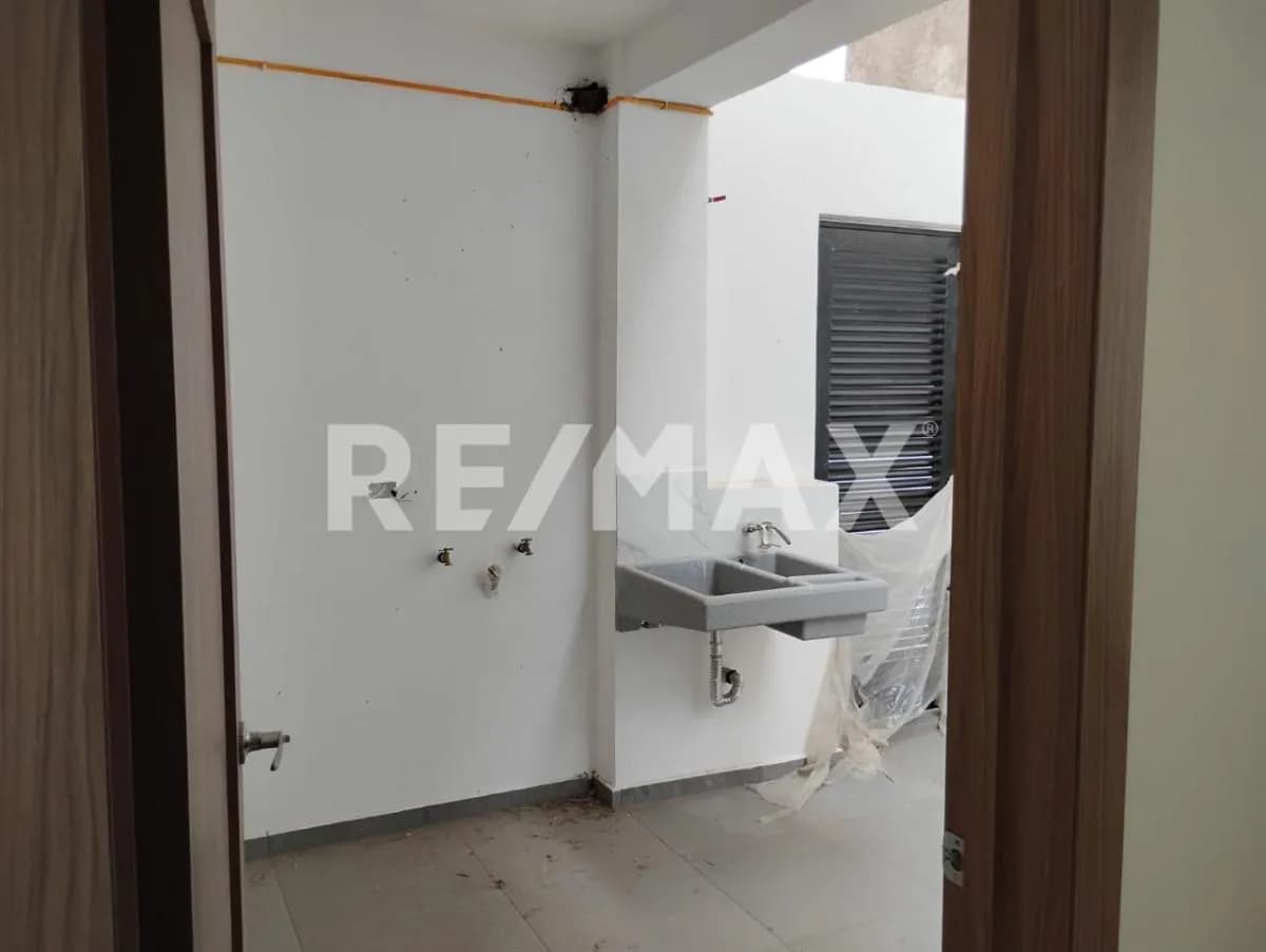 secondary property images 3