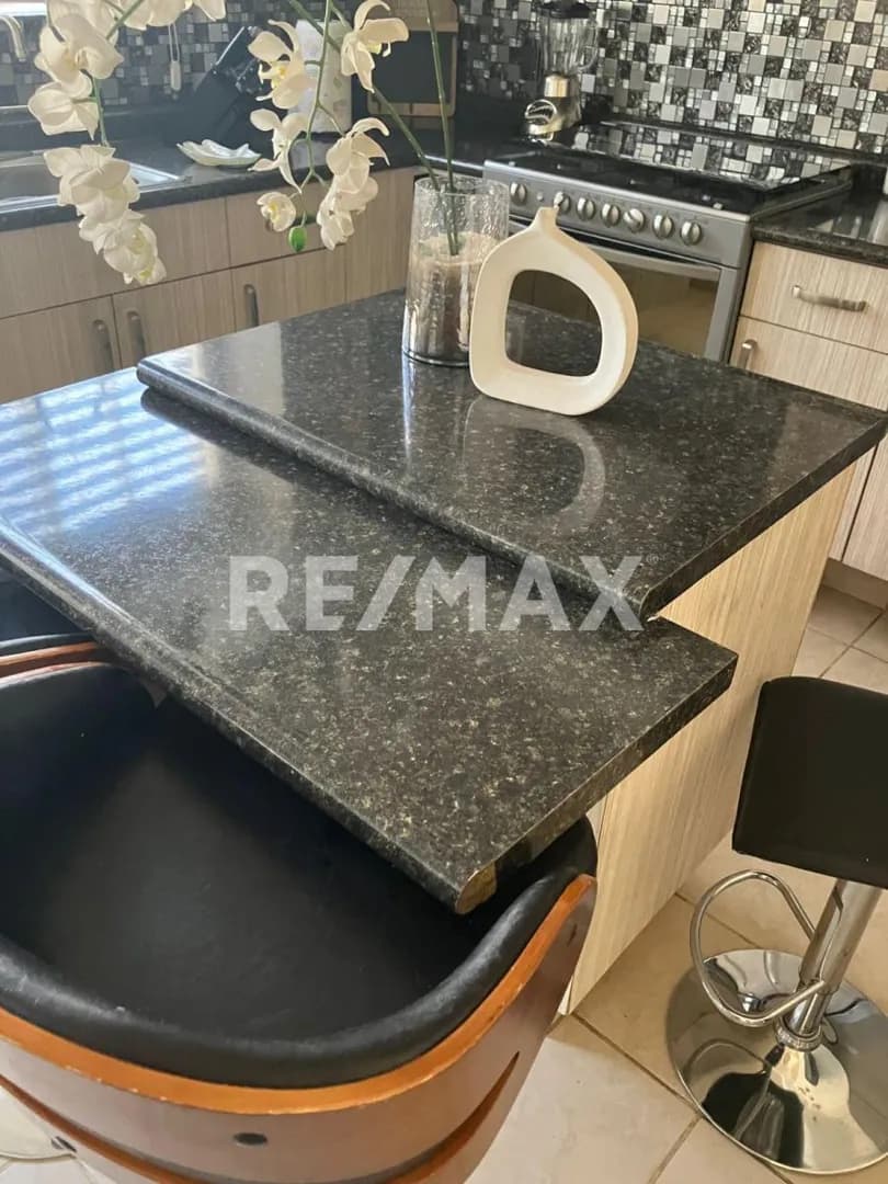 secondary property images 1