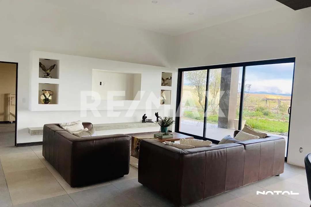 secondary property images 0